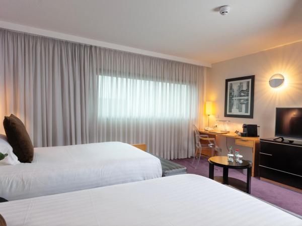 Hotel Lille Euralille - Hilton Affiliate Hotel : photo 3 de la chambre chambre lits jumeaux