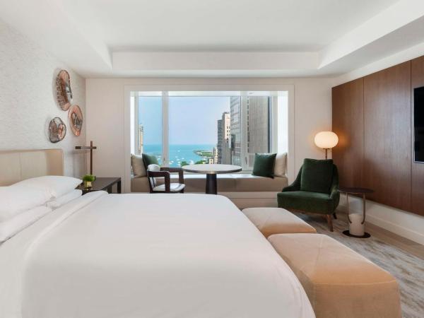 Park Hyatt Chicago : photo 1 de la chambre chambre lit king-size deluxe - vue sur lac