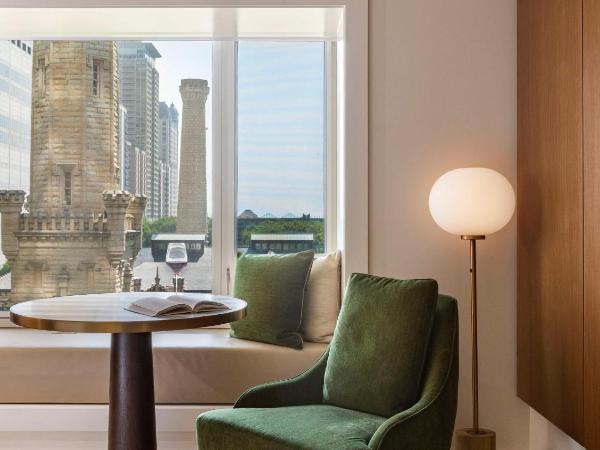 Park Hyatt Chicago : photo 4 de la chambre chambre lit king-size - vue sur tour
