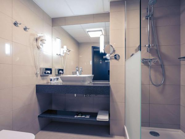 Mercure Wrocław Centrum : photo 9 de la chambre chambre double classique avec canapé - vue sur ville