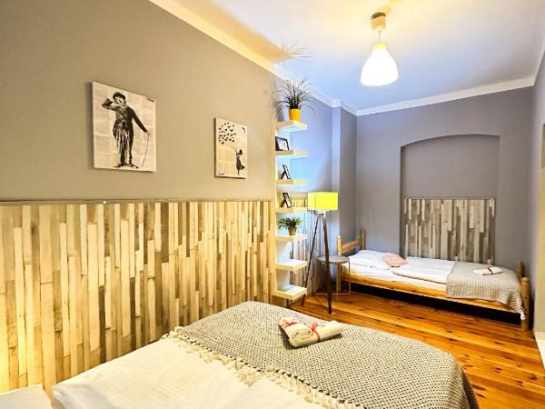 Explorer Hostel & Apartment Stare Miasto OLD TOWN 24H #don't be a tourist, be an Explorer! : photo 2 de la chambre appartement (2 adultes)