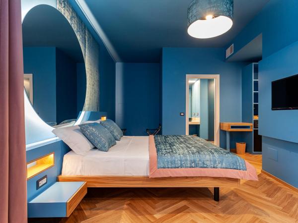 Le Texture Premium Rooms Duomo-Cordusio : photo 3 de la chambre chambre lit queen-size avec baignoire spa