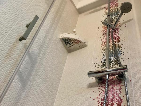 Le jardin des Vérottes : photo 8 de la chambre chambre double avec salle de bains privative