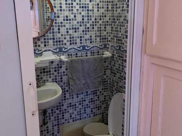 Riad dar sahrawi : photo 6 de la chambre chambre double deluxe avec douche