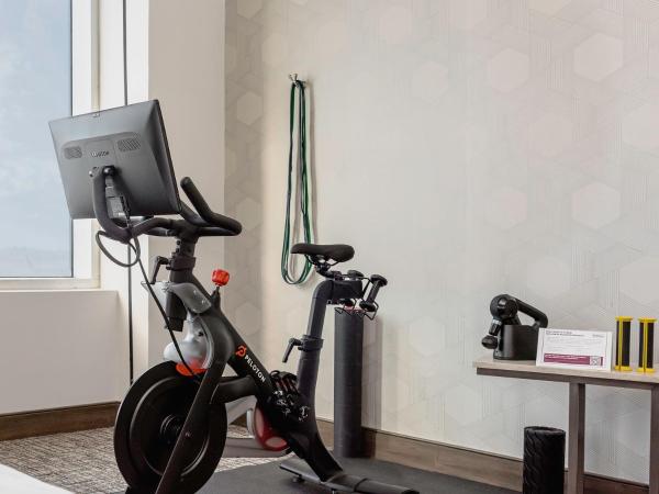 H Hotel Los Angeles, Curio Collection By Hilton : photo 5 de la chambre chambre lit king-size bien-Être avec peloton