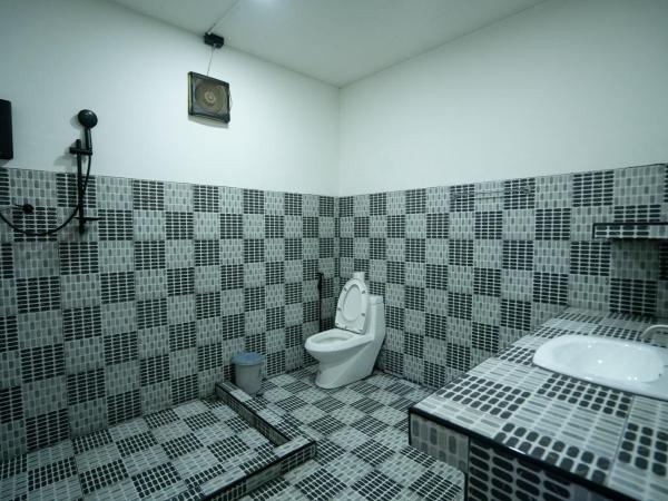 Splash Bar and Guesthouse : photo 4 de la chambre chambre double ou lits jumeaux avec balcon