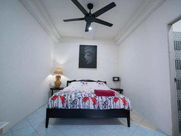 Splash Bar and Guesthouse : photo 7 de la chambre chambre double