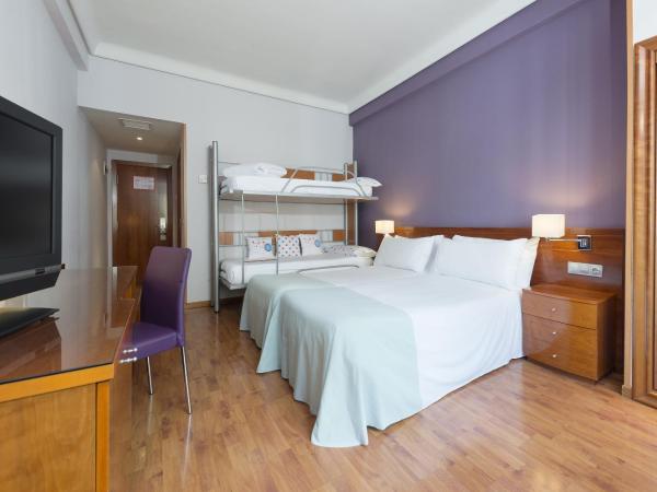 Hotel Madrid Centro, Affiliated by Meliá : photo 1 de la chambre chambre familiale