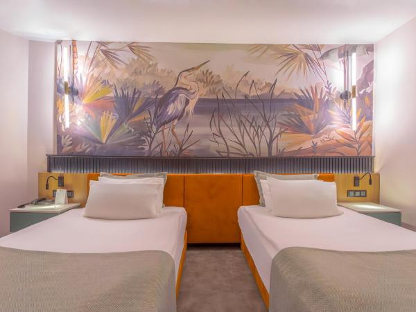 Best Western Plus Khan Hotel : photo 4 de la chambre chambre lits jumeaux de luxe - non-fumeurs