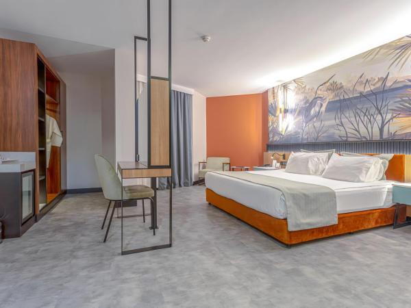 Best Western Plus Khan Hotel : photo 1 de la chambre suite lit king-size de luxe avec canapé-lit - non-fumeurs