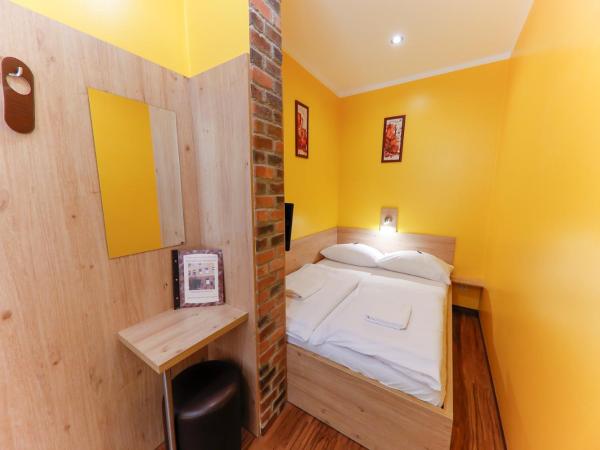 Do Step Inn Home - Hotel & Hostel : photo 5 de la chambre chambre double