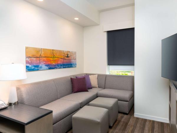 Hyatt House Orlando Airport : photo 4 de la chambre studio lit king-size avec cuisine