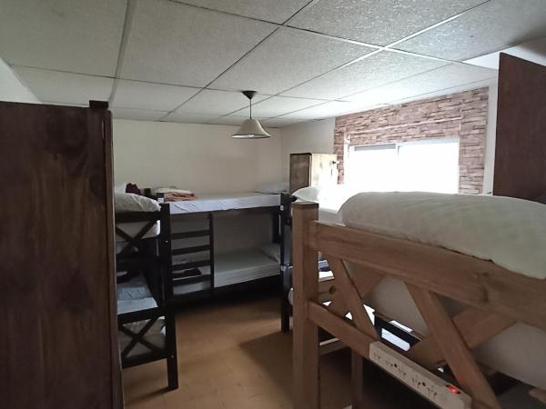 Hostel Estacion Mendoza : photo 2 de la chambre lit dans dortoir mixte de 6 lits