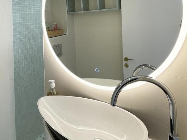 VILLA CANZOMY : photo 3 de la chambre chambre lit king-size - vue sur piscine