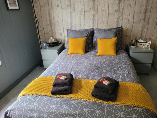 My bedroom : photo 3 de la chambre chambre double avec salle de bains privative