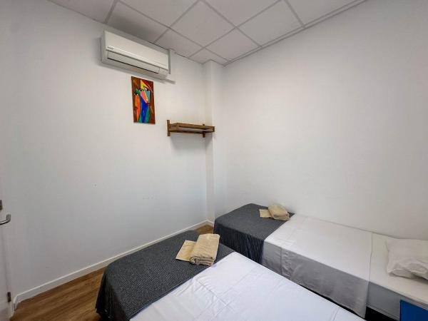 Albergaria Formosa : photo 4 de la chambre chambre lits jumeaux avec salle de bains privative séparée