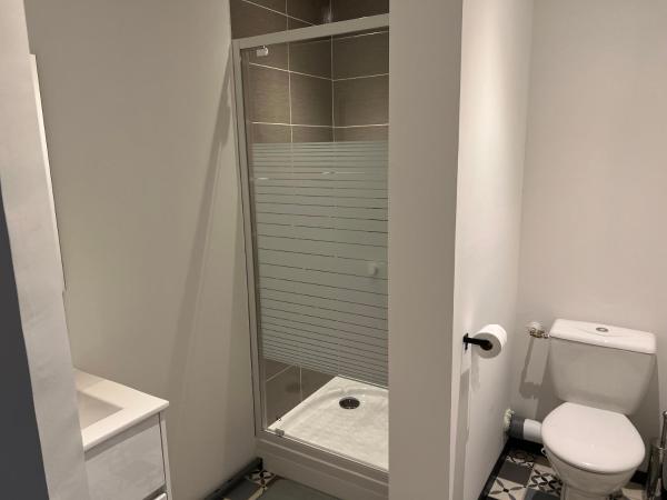 Les AGRIATES : photo 8 de la chambre chambre double avec salle de bains privative