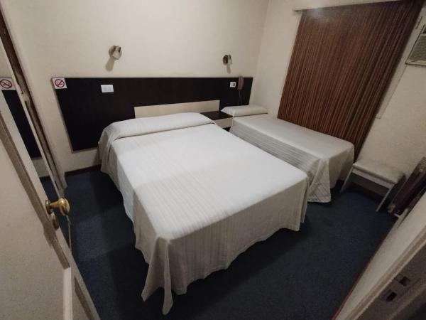 Hotel Cristal : photo 2 de la chambre chambre triple