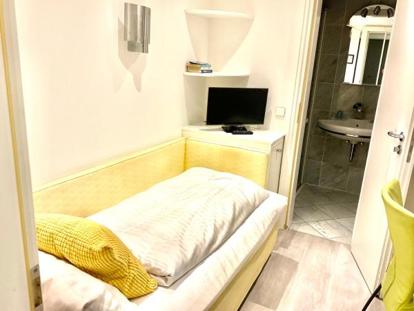 Suite-Home EXPO MESSE : photo 4 de la chambre suite sans fenêtre