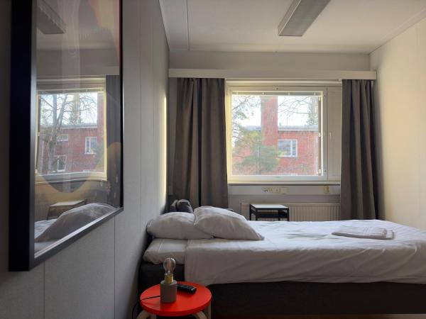 The Rooms Airport - 20Rooms : photo 3 de la chambre chambre simple avec salle de bains commune