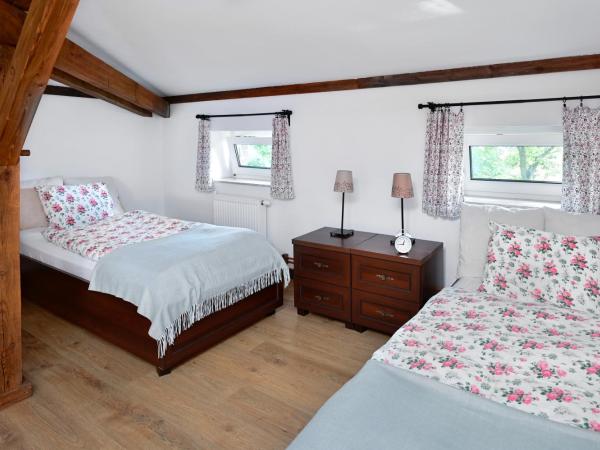 Pokoje u świętego Krzysztofa : photo 2 de la chambre chambre triple avec salle de bains privative séparée
