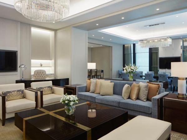 The St. Regis Kuala Lumpur : photo 1 de la chambre royal king suite with lake gardens view