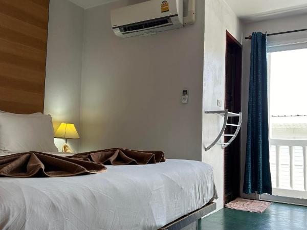 PP Insula : photo 2 de la chambre chambre double avec balcon