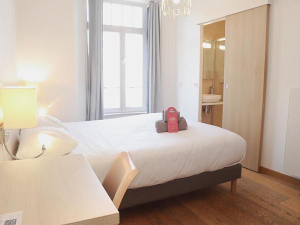 HOTEL AMBASSADEUR : photo 1 de la chambre chambre confort 