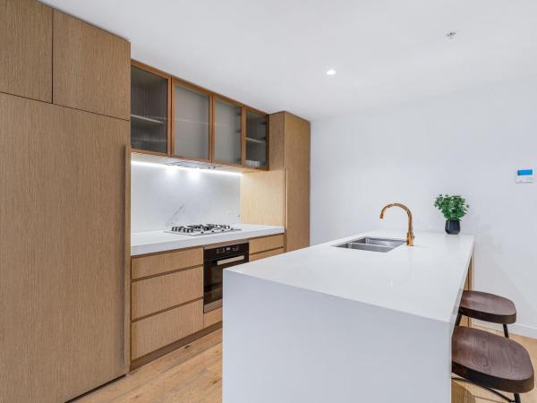 Collins House Apartments by CLLIX : photo 3 de la chambre three-bedroom apartment two bathroom apartment