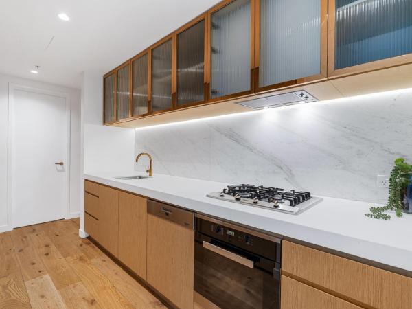 Collins House Apartments by CLLIX : photo 4 de la chambre appartement 2 chambres et 2 salles de bains

