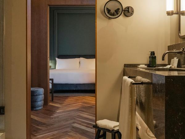 Mercer Plaza Sevilla 5 GL : photo 6 de la chambre chambre deluxe