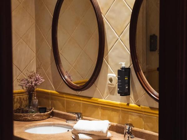 San Sebastián DOT Rooms : photo 5 de la chambre chambre double avec salle de bains commune