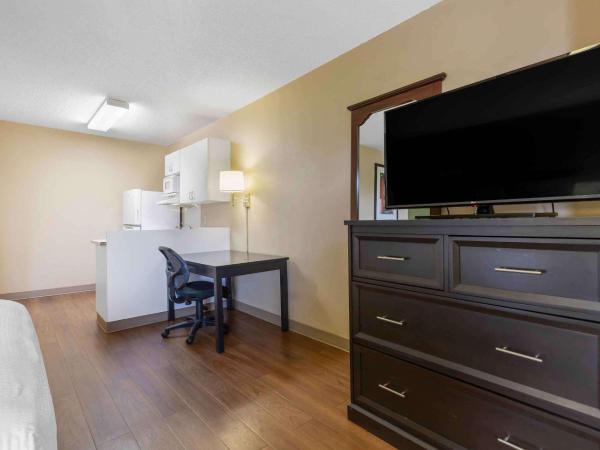 Extended Stay America Select Suites - Columbia - Ft Jackson : photo 10 de la chambre studio lit queen-size - non-fumeurs