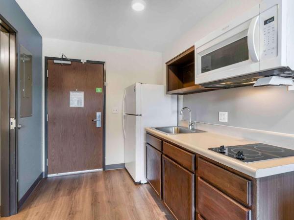 Extended Stay America Suites - Portland - East : photo 4 de la chambre chambre lit queen-size 