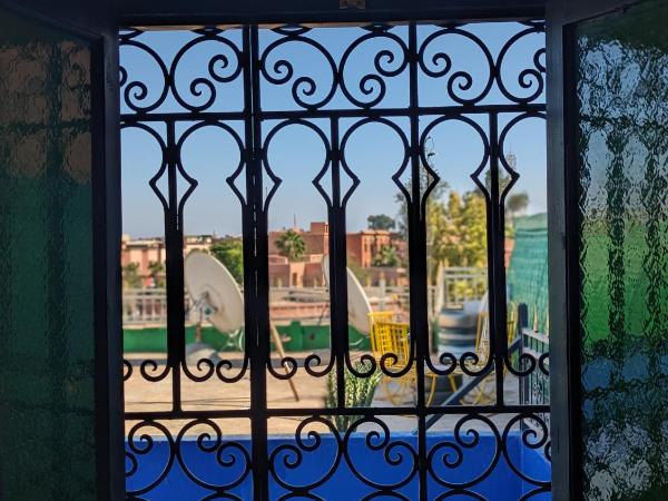 Riad dar sahrawi : photo 5 de la chambre chambre double deluxe avec douche