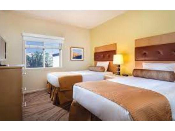 EDC Las Vegas 2024 - Your Stylish 2-BR Condo Oasis Near LV Strip - Special Offer Now! : photo 4 de la chambre appartement 2 chambres
