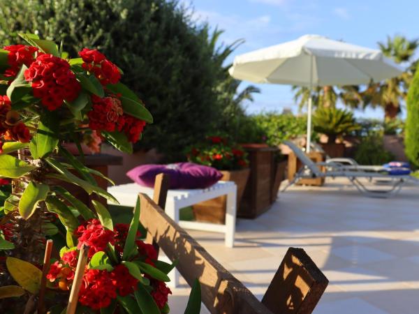 Olive Villa Crete : photo 9 de la chambre chambre double - vue sur jardin