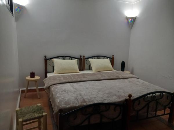 Riad Hostel JAD ZIAD : photo 3 de la chambre chambre double ou lits jumeaux