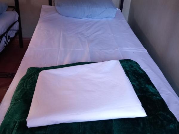 Riad Hostel JAD ZIAD : photo 2 de la chambre lit dans dortoir mixte de 6 lits