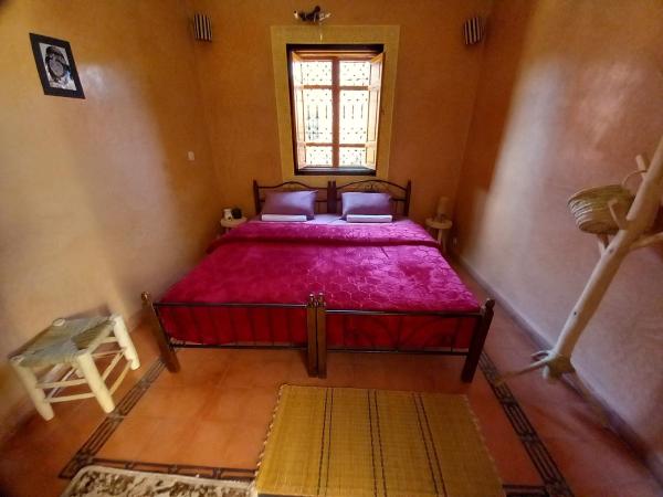 Riad Hostel JAD ZIAD : photo 6 de la chambre chambre double ou lits jumeaux avec salle de bains privative