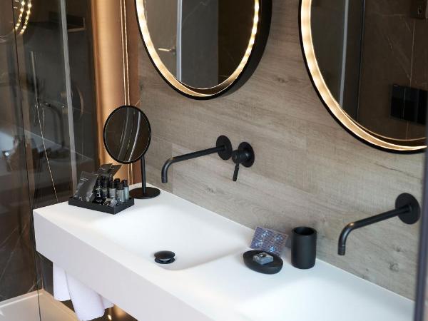 Hotel Regina : photo 3 de la chambre suite junior - vue sur patio