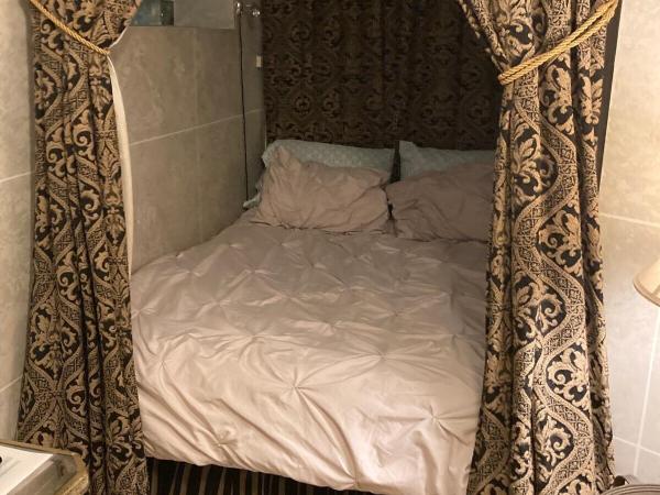 The Villa Toscana : photo 5 de la chambre suite junior