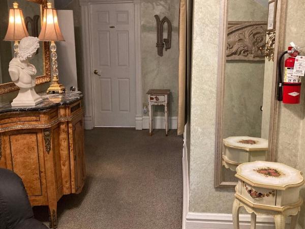 The Villa Toscana : photo 10 de la chambre chambre triple avec salle de bains commune