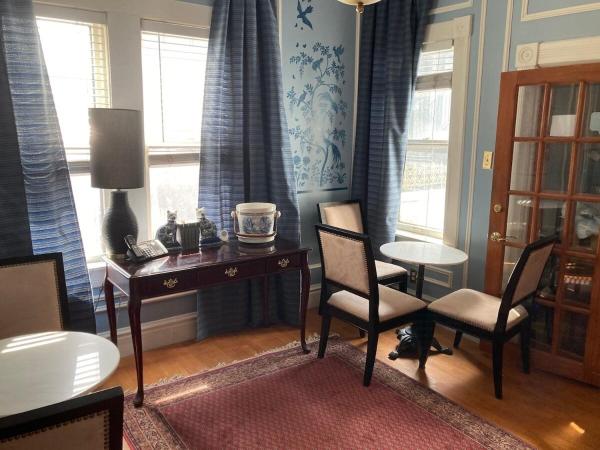 The Villa Toscana : photo 10 de la chambre chambre double avec salle de bains commune