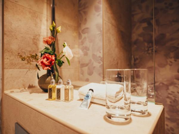 Hotel Villa Sorgenfrei & Restaurant Atelier Sanssouci : photo 4 de la chambre chambre simple - weinzauberzimmer