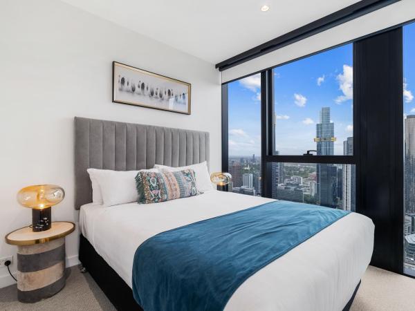 Collins House Apartments by CLLIX : photo 7 de la chambre two-bedroom two-bathroom city view apartment