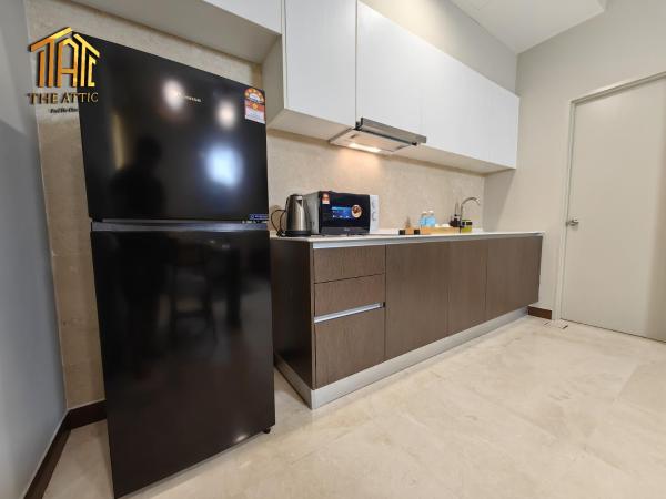 Attic Home Melaka Silverscape Residence & Jonker : photo 9 de la chambre deluxe king studio (private bathtub and city view)