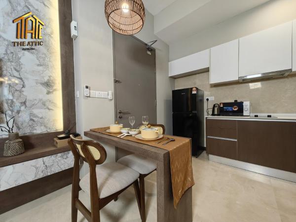 Attic Home Melaka Silverscape Residence & Jonker : photo 5 de la chambre deluxe king studio (private bathtub and city view)