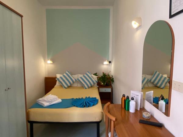 Hotel Villa Caterina : photo 10 de la chambre economy small double room