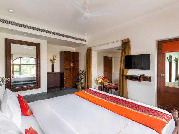 Brahma Niwas - Best Lake View Hotel in Udaipur : photo 2 de la chambre suite junior avec balcon